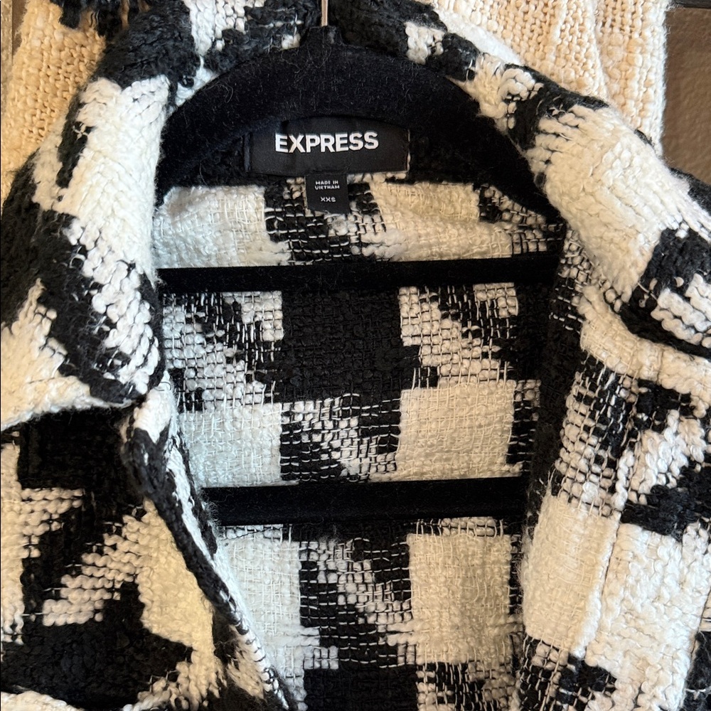 Express Houndstooth Button-Front Shirt Jacket - B… - image 4
